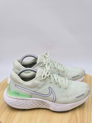 Nike Womens ZoomX Invincible Run Flyknit 2  Athletic Shoe Size 6.5