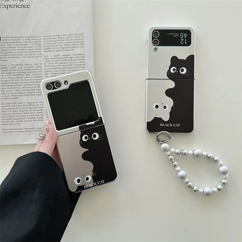 Cartoon Silver Black Hugging Cat Phone Case for Samsung Galaxy Z