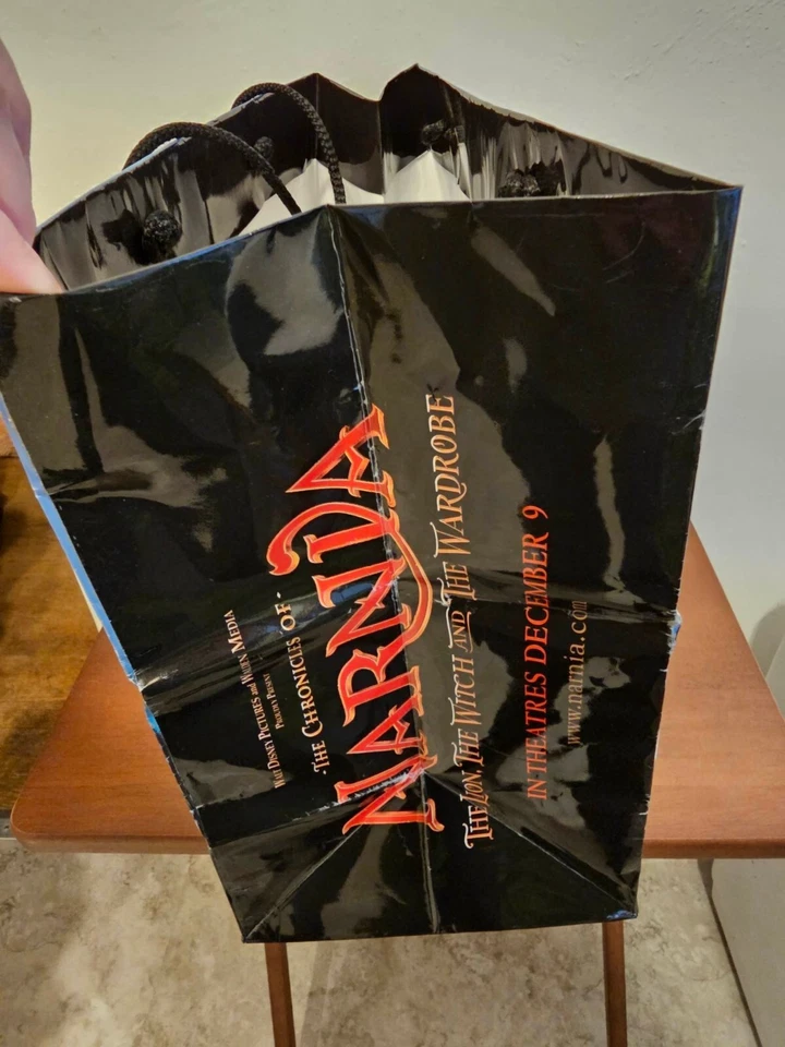 Bolsas de plástico para regalo/tote de Disney 2005 Crónicas de Narnia León, bruja y armario Foto 4 de 4