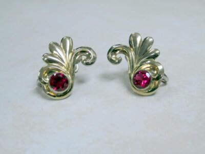 Vintage GP Sterling Silver Red Stone Screw-Back Earrings ~ 5.7