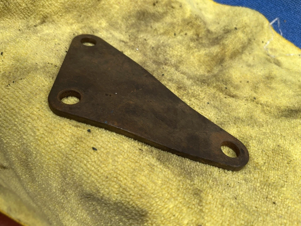 Dodge Tradesman B200 1976 furgoneta soporte alternador Foto 3 de 4