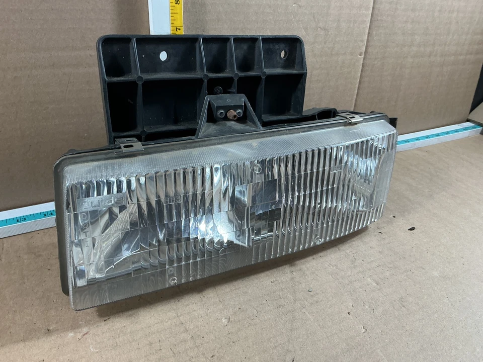 Conjunto de faros laterales del conductor izquierdo Chevrolet Astro 1995-2005 16518493 Foto 3 de 4