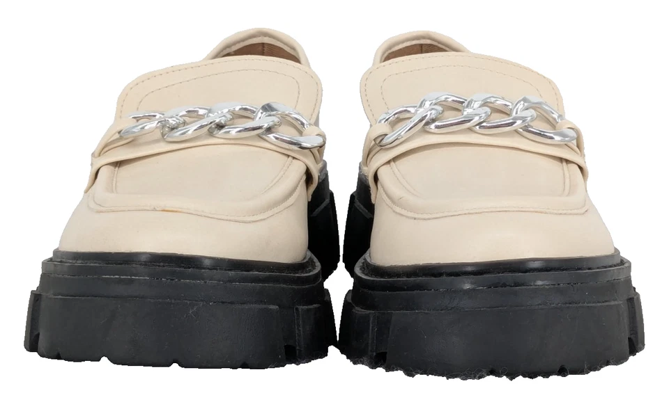 NO BOUNDARIES Cream Loafers SZ 7 Silver Chain Black Lug Soles Comfort NWOB - Image 4 of 4