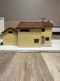 LEGO The Simpsons House 71006 (RETIRED + NEAR COMPLETE) (No box or instructions)