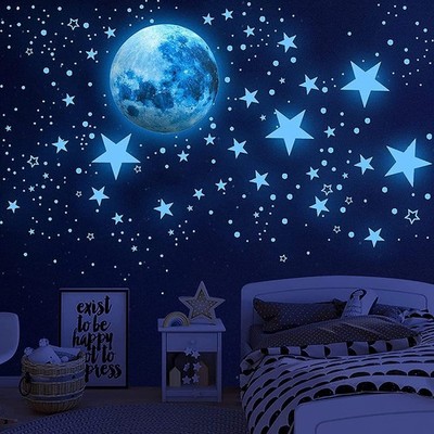 Pegatinas de estrellas que brillan en la oscuridad para el techo y el planeta