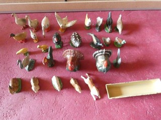 JOUETS ANCIENS LOT DE 27 VOLAILLES ET AUTRES FABRICANTS ANNEES INCONNUS