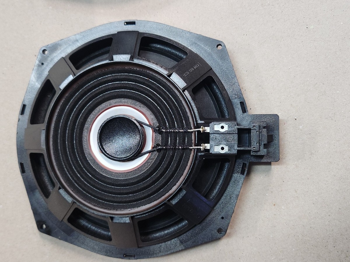 2014- 2018 BMW X3 SUBWOOFER SPEAKER OEM 4304 078 61821 | eBay