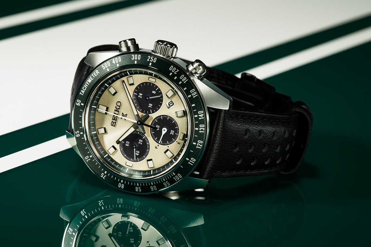 SEIKO Prospex SSC943P1 Solar Sapphire Speedtimer Chronograph