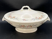 HOMER LAUGHLIN CASHMERE GEORGIAN EGGSHELL COVERED OVAL VEGETABLE SERVING BOWL