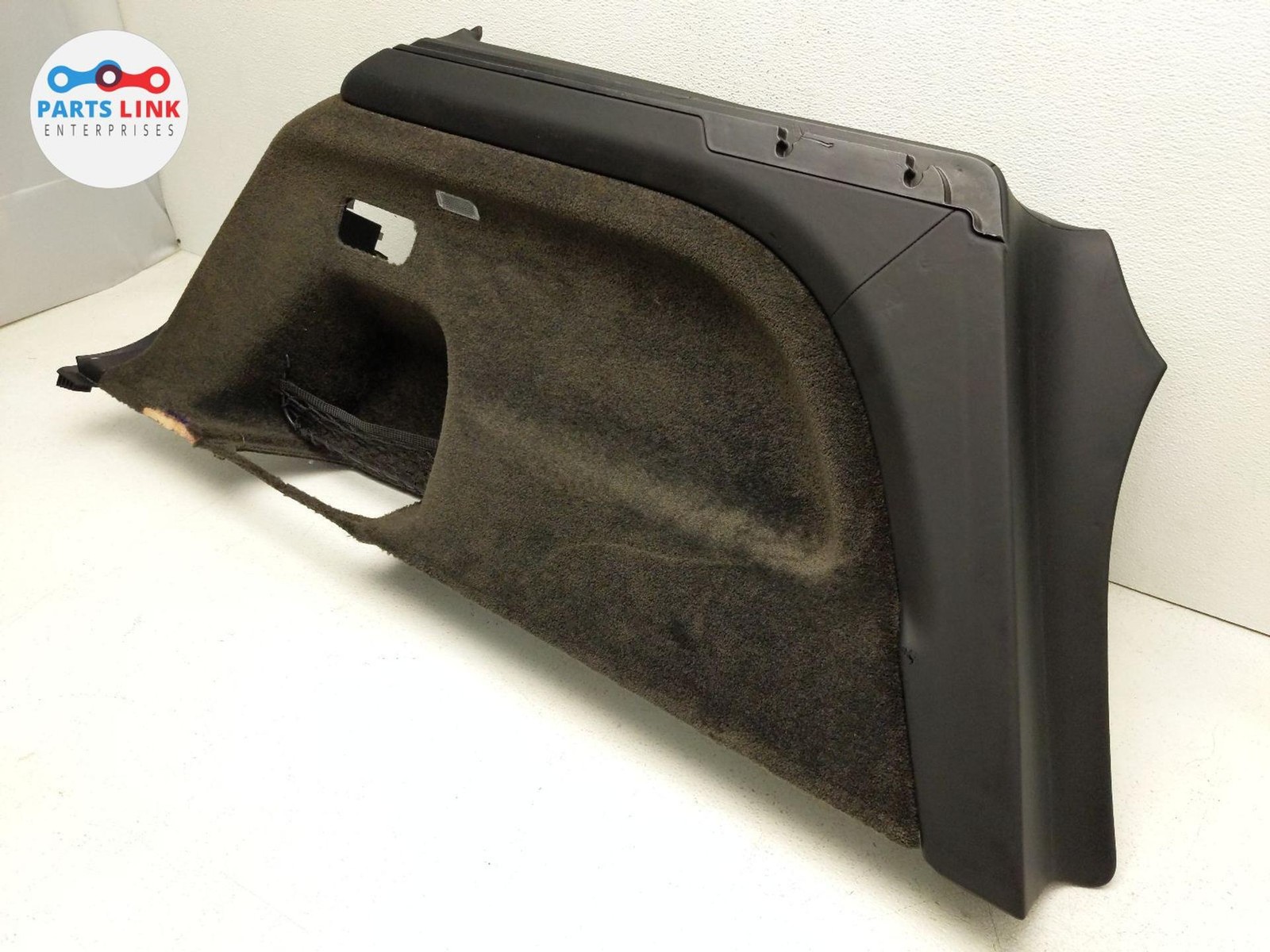 Bentley Bentayga 2016-2020 REAR+LEFT Quarter panel trim