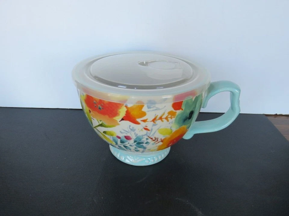 The Pioneer Woman Grande 27 Oz. Tazón de sopa / taza de café con tapa 'sauce' Foto 3 de 4