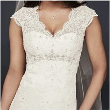 David's Bridal Ivory Cap Sleeve Lace Over Satin A-Line Wedding Dress 16 petite 