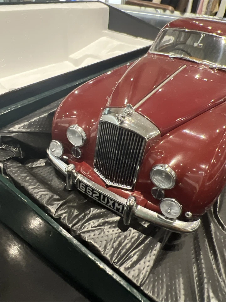 Minichamps 1954 1:18 Bentley R-Type Continental with Box Ed.13 - Image 2 of 4