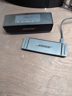 BOSE Soundlink Mini II Bluetooth Speaker Limited Special Edit Blk w/Dock-Charger