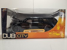 JADA TOYS DUB CITY 2002 GMC Yukon Denali Nero 1:24 Kruz Ruote Nere Cerchi Cromati