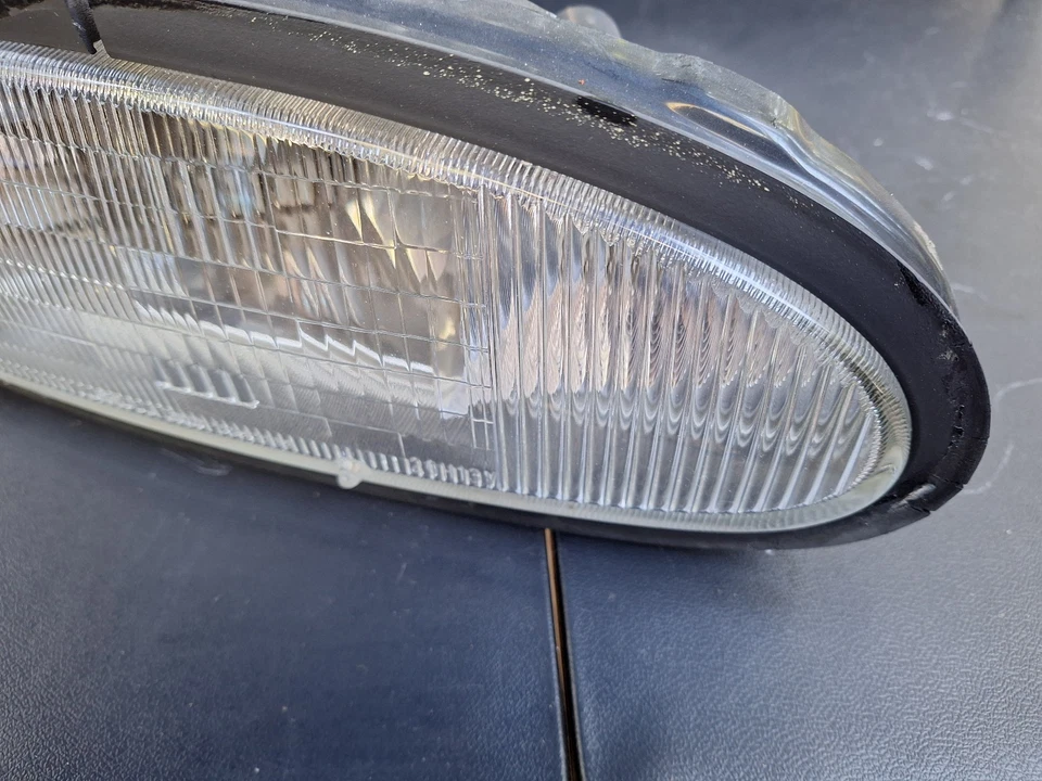91-93 Nissan B13 NX NX2000 NX1600 100NX Headlamp Headlight Right Side OEM Genuin - Image 4 of 4