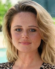EMILY ATACK 8x10 PHOTO *