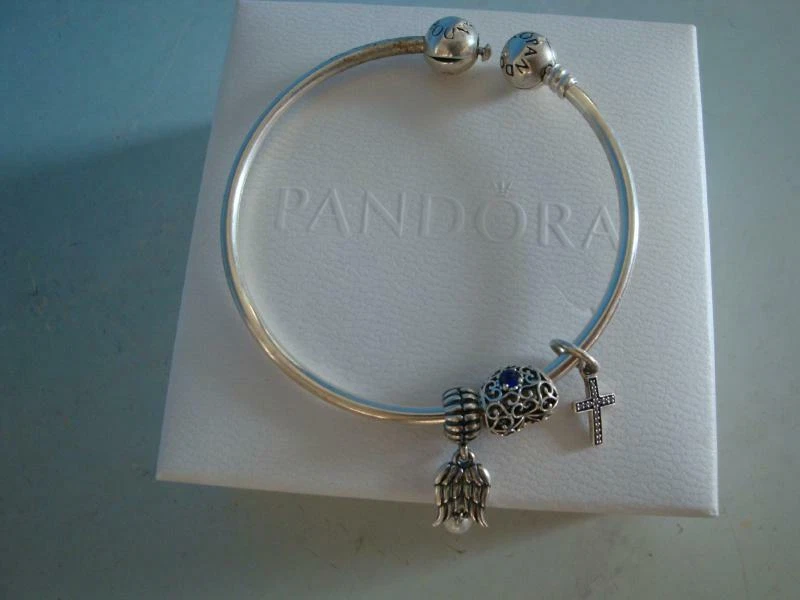 RS0919-104: Pandora Schmuck Armreif mit 3 Charms - Bild 4 von 4
