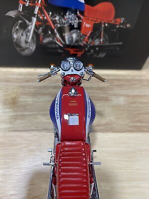 MINICHAMPS 1/12 MV Agusta 750S Classic Bike Series no.19 MINICHAMPS 1/12 MV Agusta 750S Classic Bike Series no.19