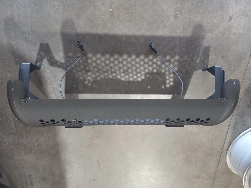 GO RHINO RC2 BULL BAR con luces de cubo para RAM 1500 2019-2024 Foto 3 de 4