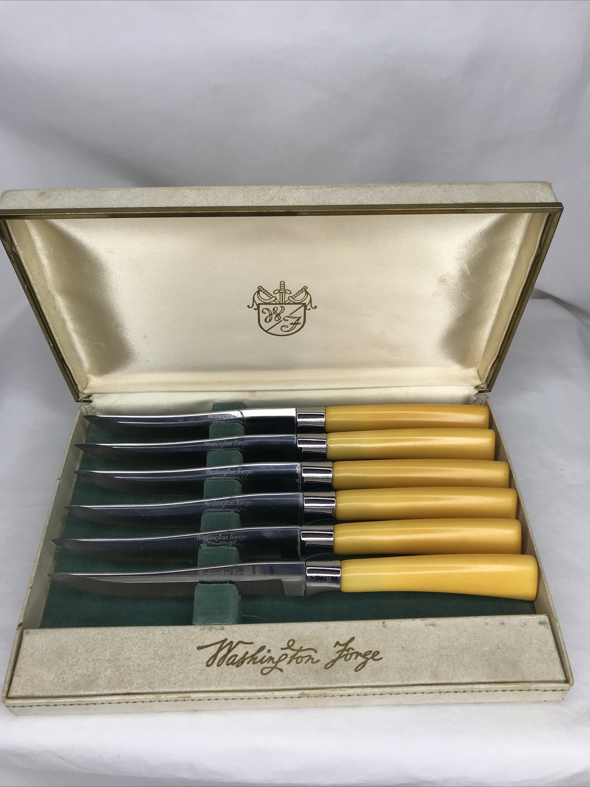 Vintage Washington Steak Knives Bakelite Handles Set 6 Serrated