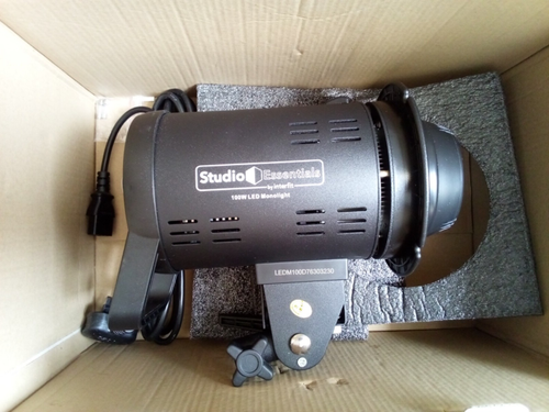 Interfit 100W LED Photo Monolight - Continuous Lighting, Dimmable (NEW OPEN BOX) - Picture 5 of 6