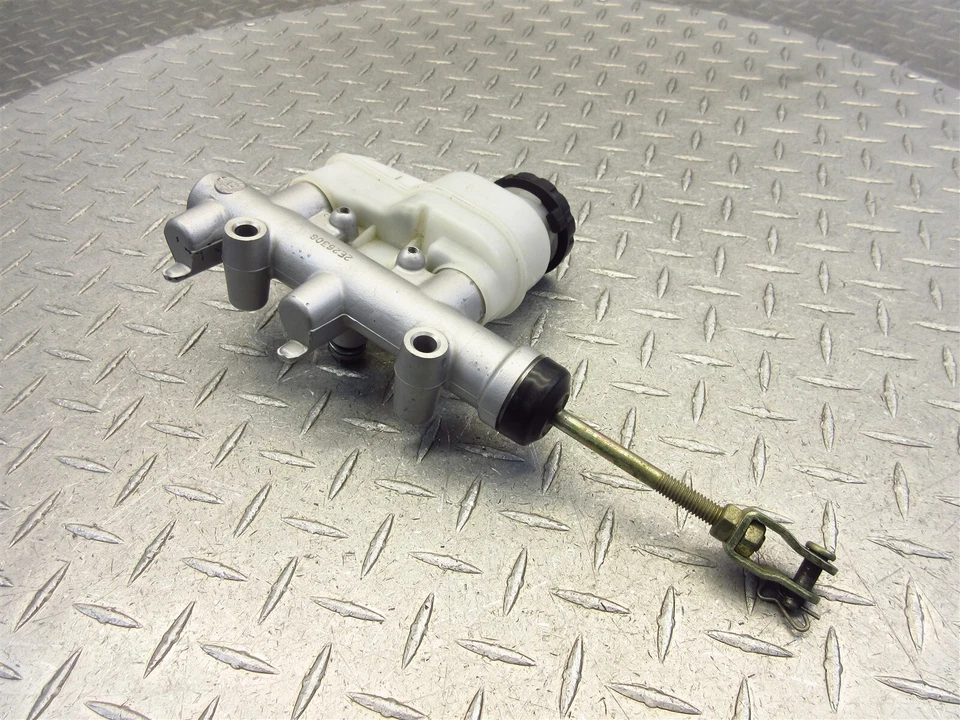 11 12 Polaris Ranger RZR 900 XP 2011 OEM depósito de cilindro maestro de freno Foto 4 de 4