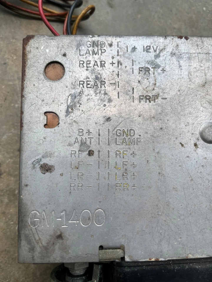 80-87 1985 Chevrolet Chevette AM FM RADIO ESTÉREO Foto 3 de 4