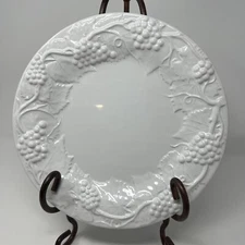 Set Of 4 BORDALLO PINHEIRO Dinner Plates White Grape Pattern 11.5” Portugal EUC