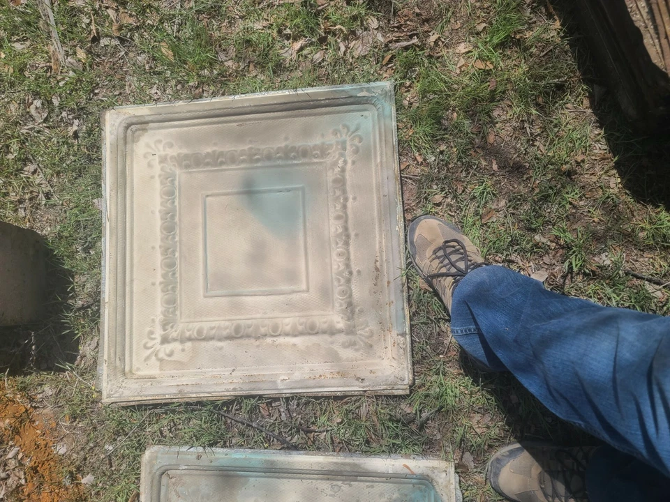 ANTIQUE METAL TIN CEILING TILE 24” X 24" SALVAGED VINTAGE  - Image 3 of 4