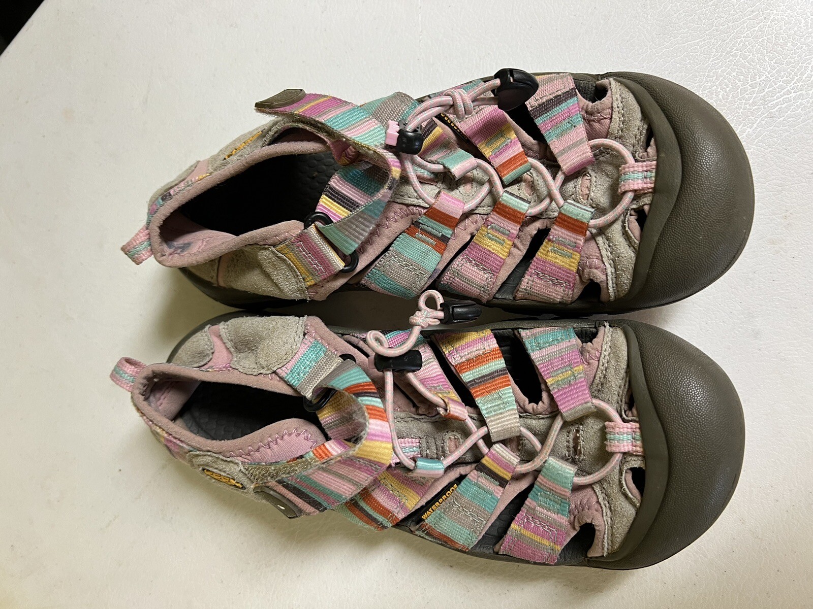 Sandali da donna rosa Newport Keen taglia 6 scarpe da trekking arcobaleno impermeabili