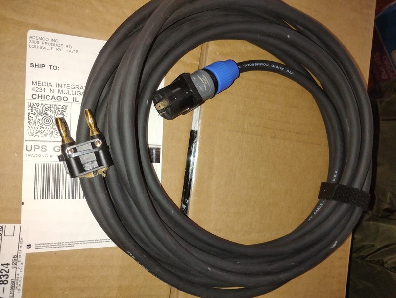 Pro Quality 12AWG 25Ft Speaker Wire with Banana Plug and Speakon connectors.