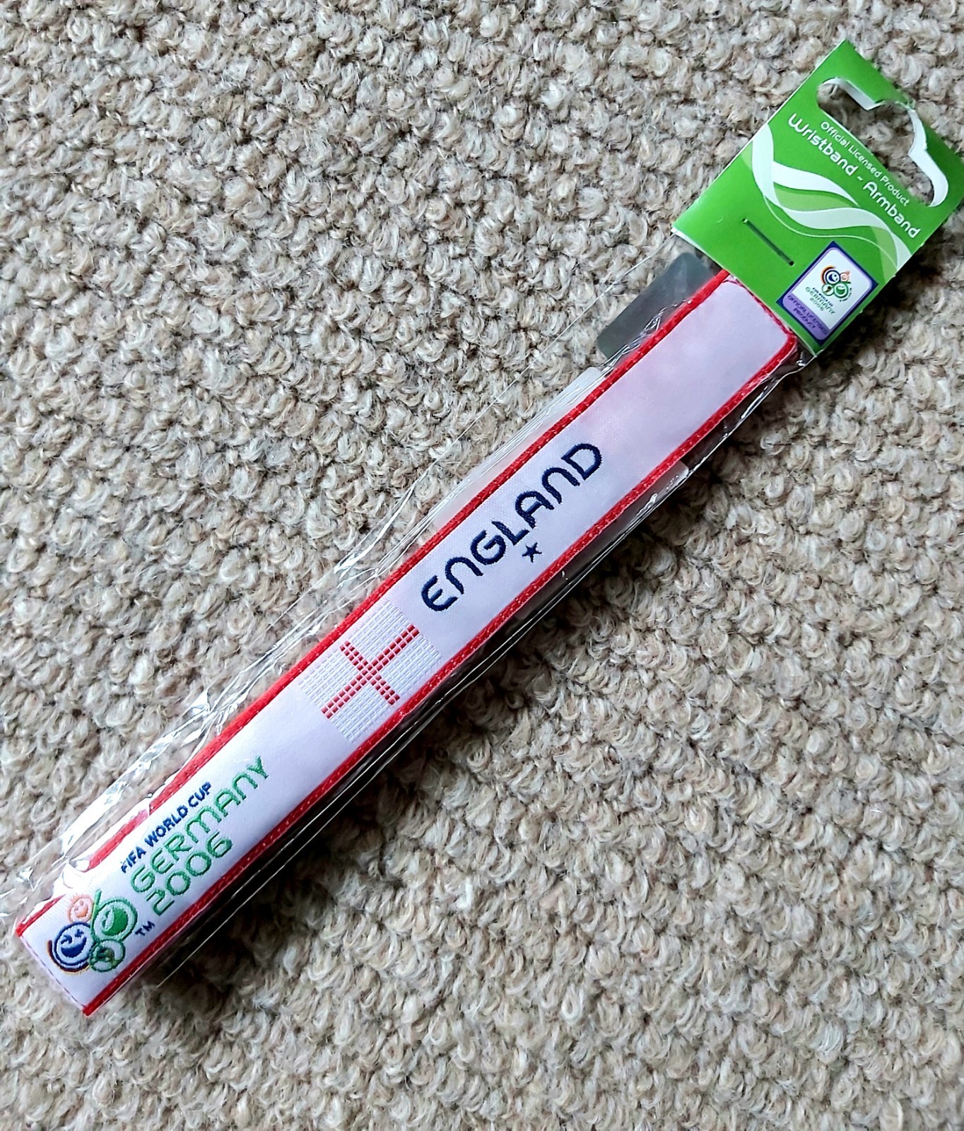 Official ENGLAND FIFA WORLD CUP 2006 WRISTBAND ARMBAND Original Football Soccer
