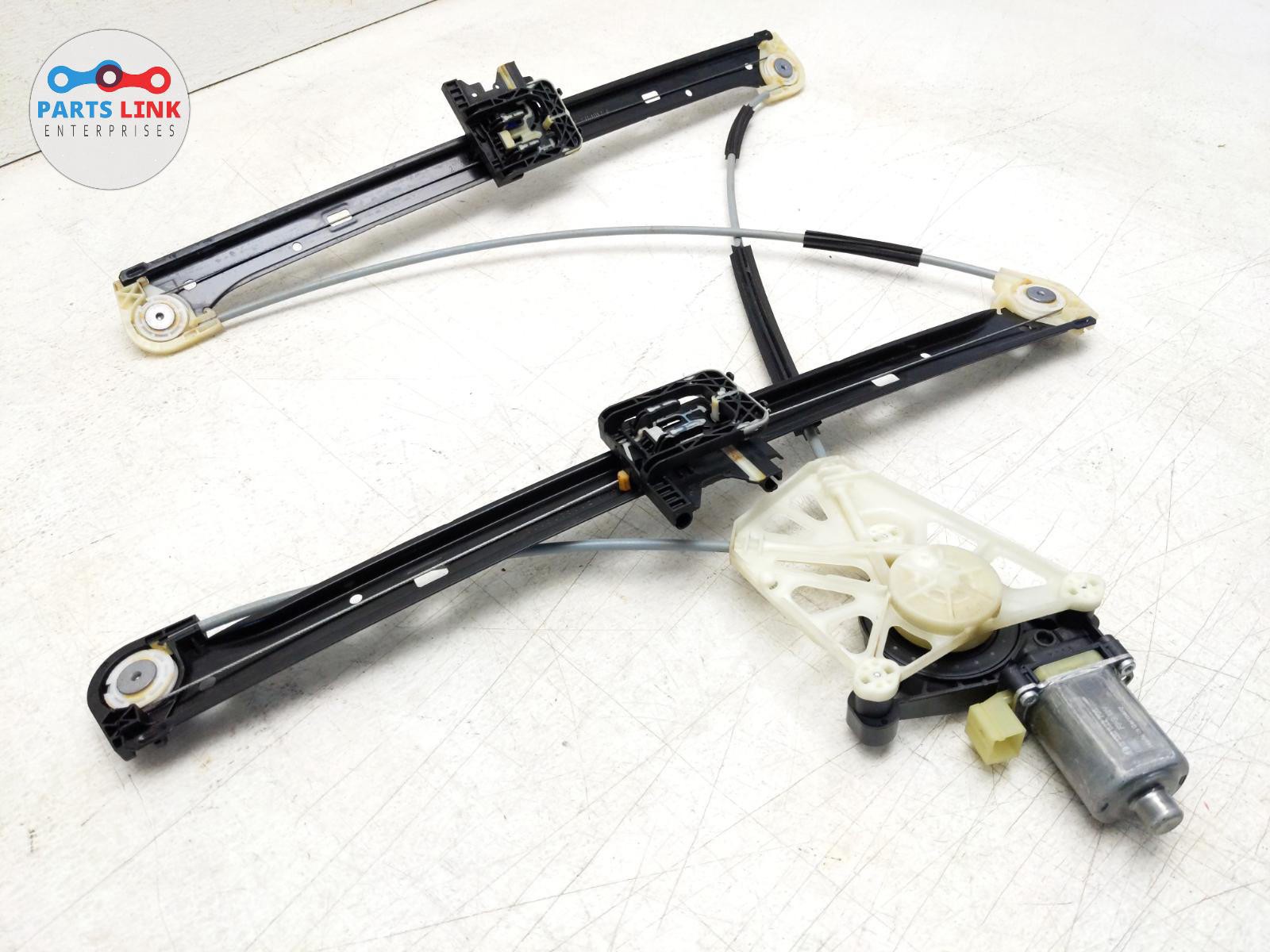 2016-2020 BENTLEY BENTAYGA FRONT RIGHT WINDOW REGULATOR MOTOR DOOR GLASS LIFTER