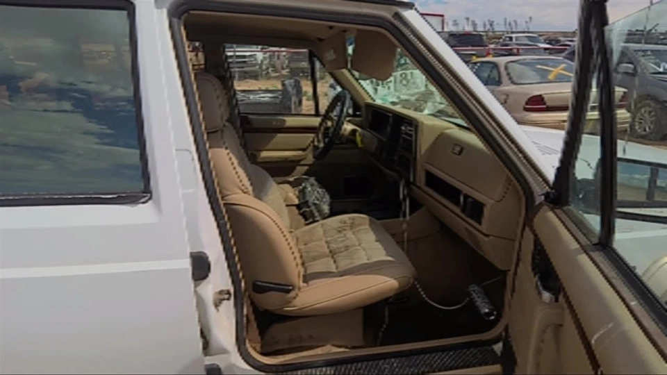 Used Rear Left Door Window Regulator Rear fits: 1993 Jeep Cherokee electric Rear - Image 3 of 4