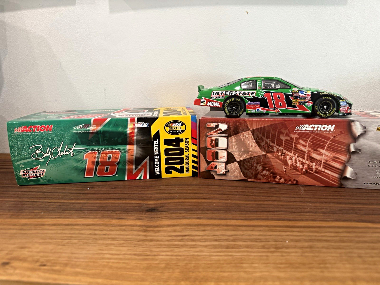 Action 1:24 Bobby Labonte #18 Interstate Batteries 2004 Chevy Monte Carlo LE