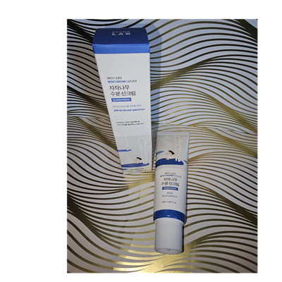 ROUND LAB Birch Juice Moisturizing Uvlock Sunscreen SPF 45 Broad Spectrum 50ml