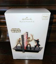 Hallmark Star Wars A DEADLY DUEL The Phantom Menace Keepsake Ornament 2009 NIB b