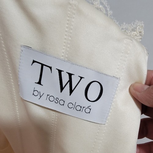 Beautiful weddingdress by Two by Rosa Clarà - Picture 10 of 11