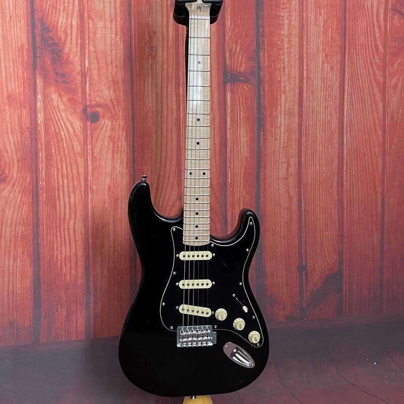 ストラトキャスター ラージヘッド エレキ　希少gilmour guitar Iconic Looks & Sounds of David Gilmour's Strat - YouTube