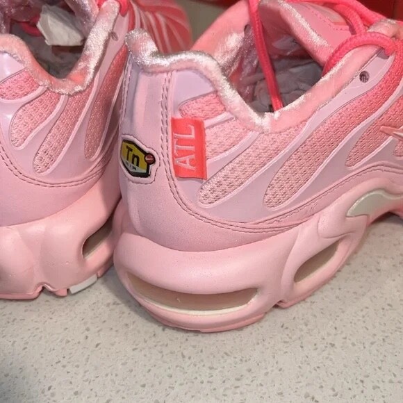 nike air max plus atlanta pink