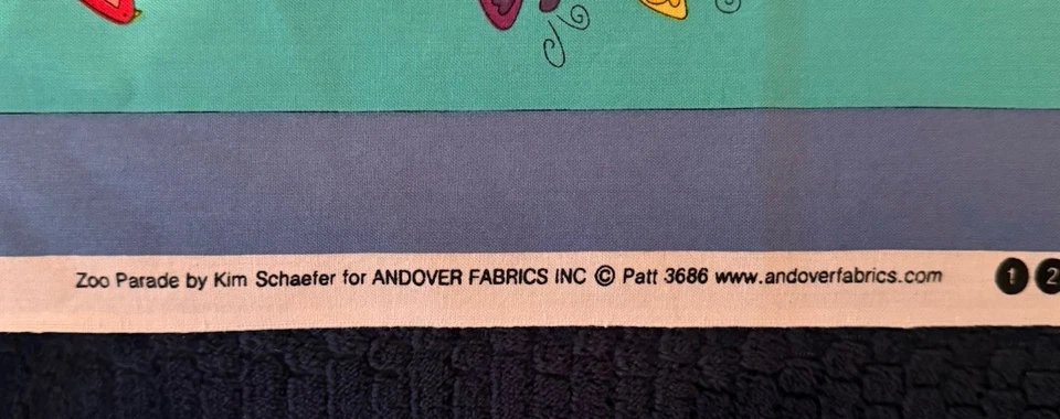 Zoo Parade de Kim Schaefer para telas Andover - Panel de algodón de 24” x 44” - Fuera de existencia Foto 2 de 2