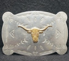 XG13167 VINTAGE 1970s  LONGHORN STEER  COW WESTERN STYLE NICKEL BELT BUCKLE