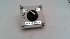 ALLEN-BRADLEY 800H-HR2 ROTARY SELECTOR SWITCH W/ 800T-XA CONTACT BLOCK