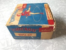 JUEGO DE 8 RUEDAS DE PATÍN DE MADERA VINTAGE CHICAGO ROLLER SKATE COMPANY & Caja