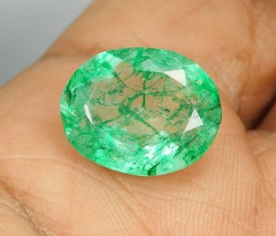 Natural green Emerald 9.45 Ct Colombian Oval Cut Certified gemstone A-4329