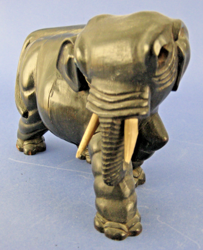 Par de estatuillas de elefante de madera tallada colmillos pintados 1936 antigua China COMO ESTÁ - Imagen 3 de 7