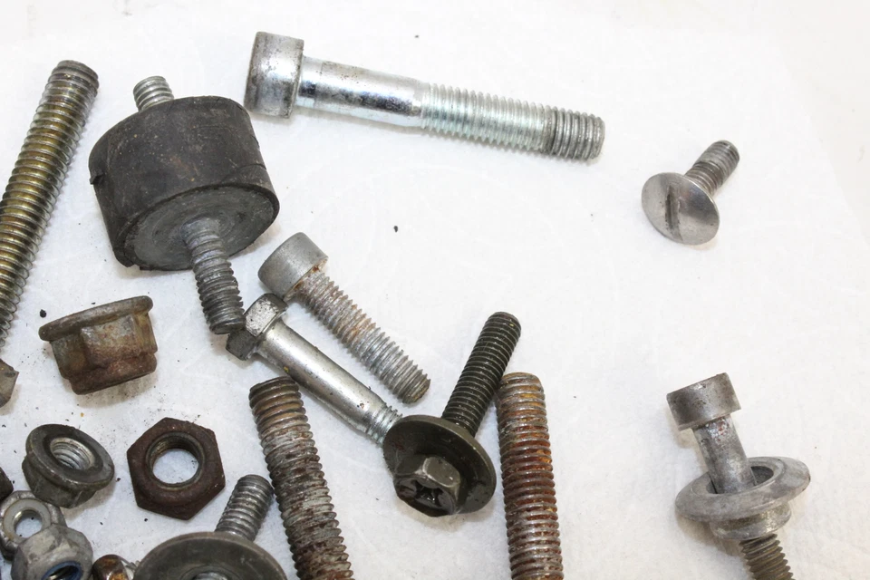 Husaberg Fe350 Te350 1996 pernos de montaje de motor herrajes tornillos de motor OEM Foto 4 de 4