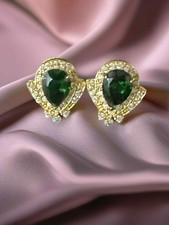 PAIR SHAPE EMERALD GREEN STONE WITH LAB DIAMONDS CUFF LINKS