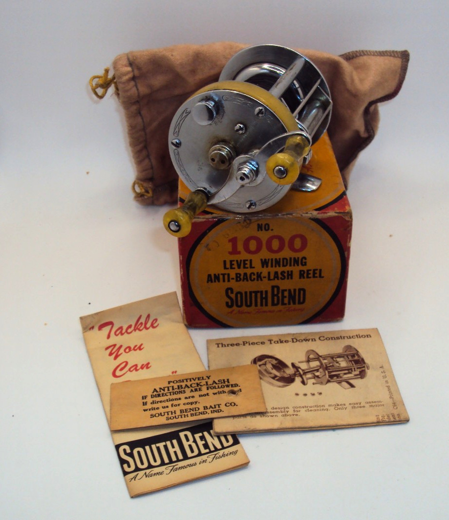 Vintage Souith Bend 1000 level wind reel in box with catalog